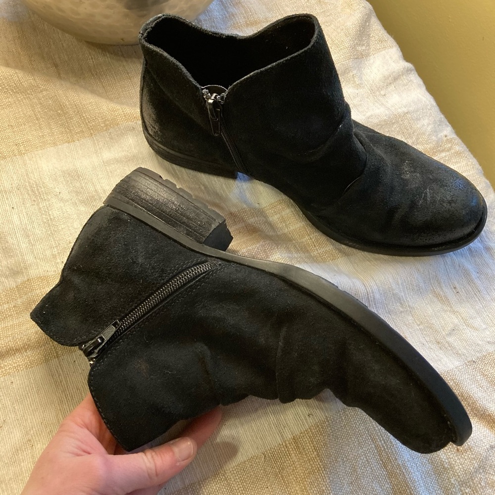 Born ankle booties